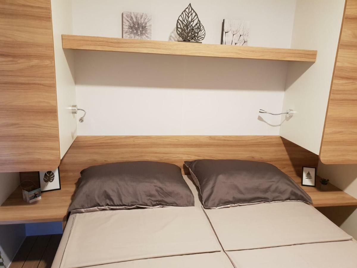 Mobile Home Stella III Biograd Na Moru Soline Beach 4*